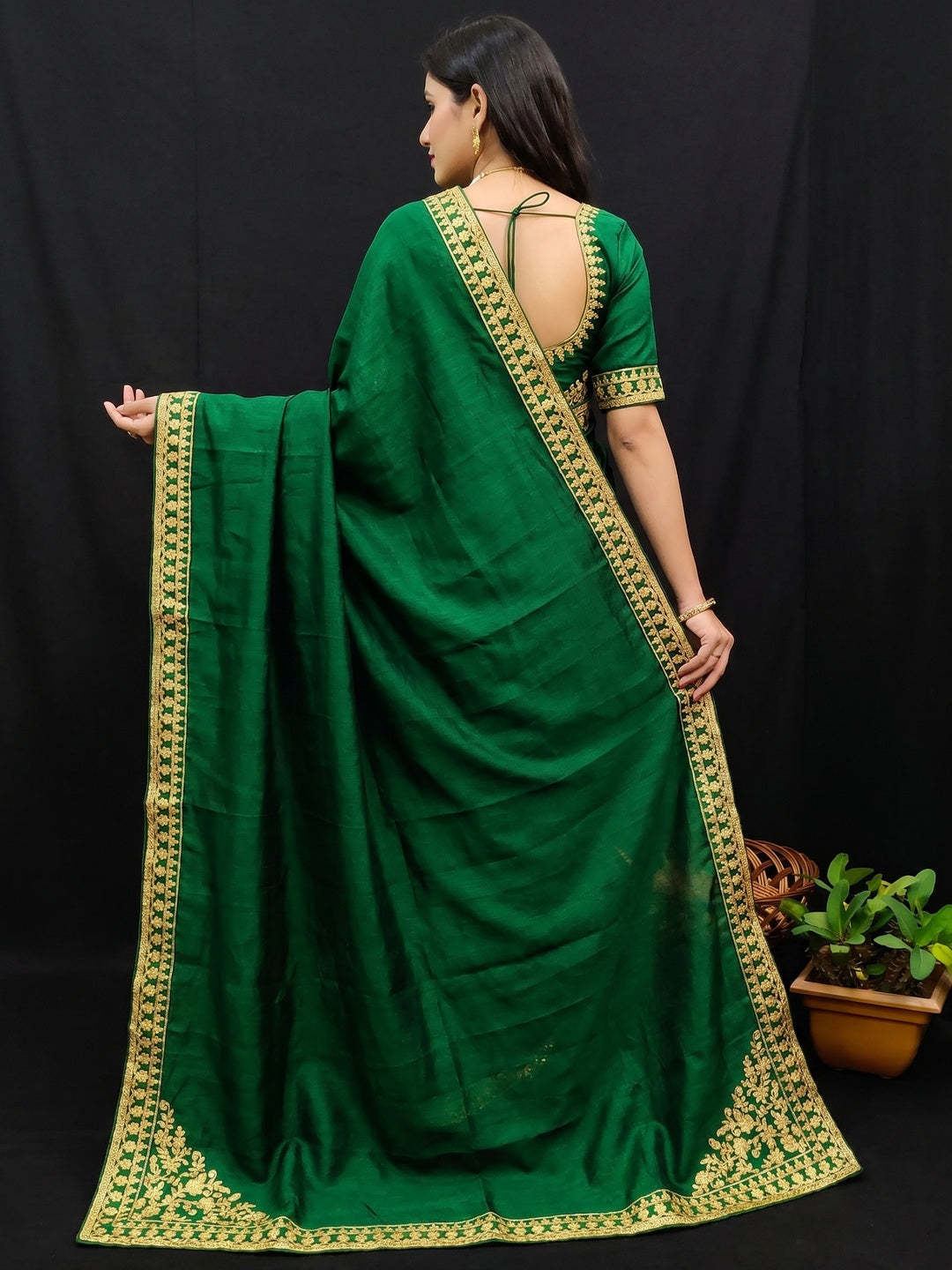 Green Festive Wear Woven Silk Saree - Image 3