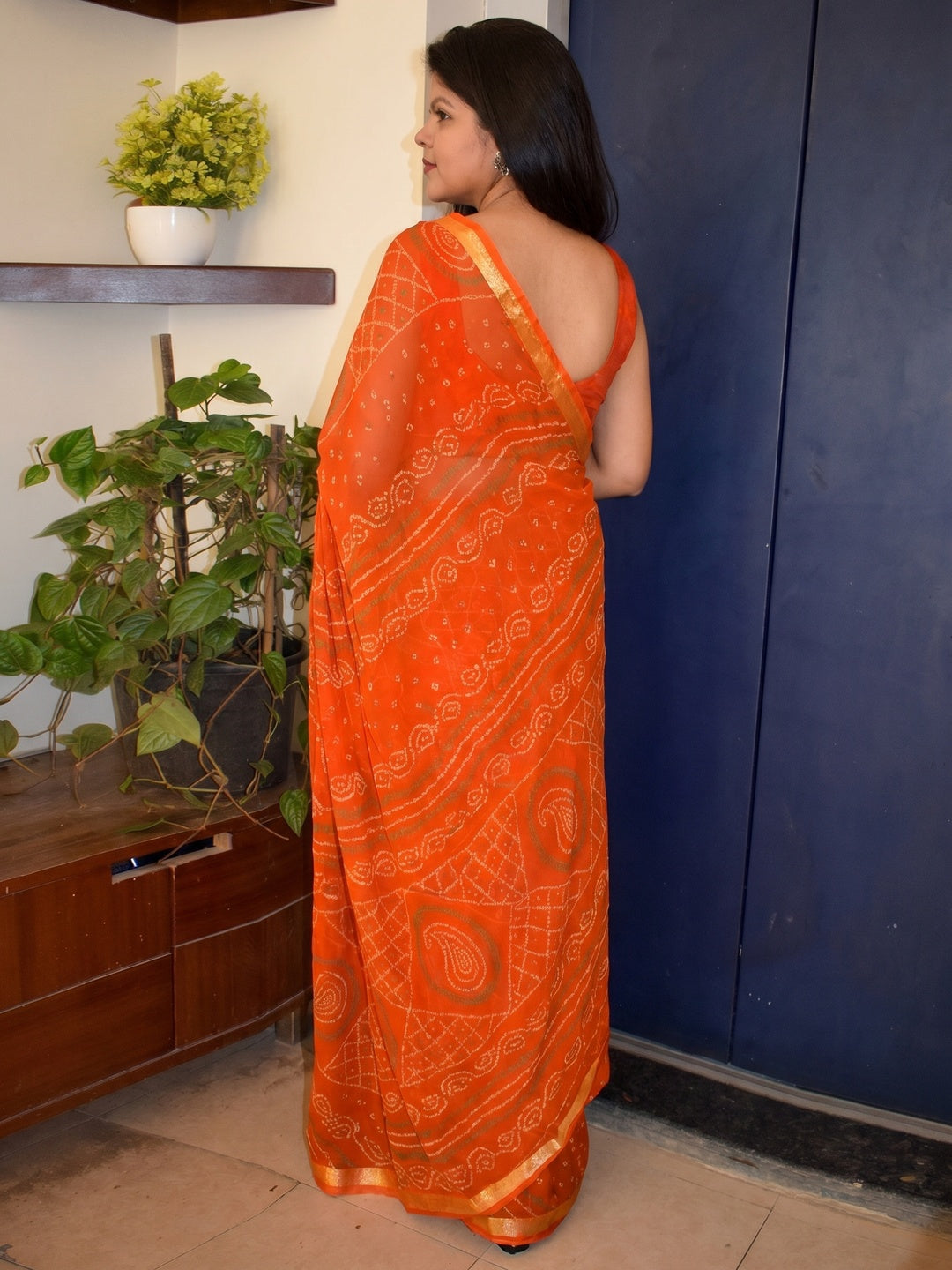 Orange Casual Wear Bandhani Printed Georgette Saree With Fancy Lace - Image 2