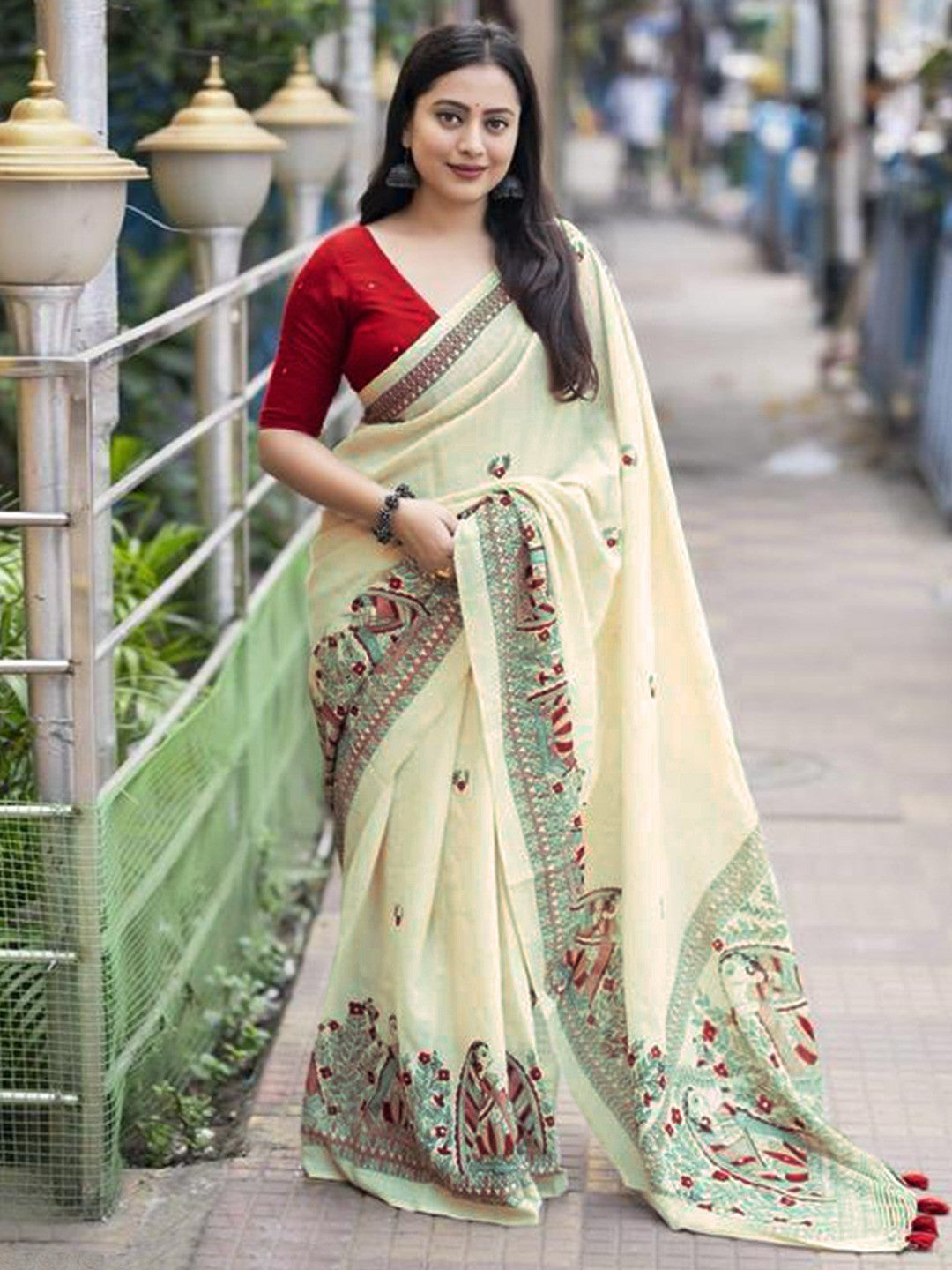 Elegant Offwhite Linen Saree with Traditional Kalamkari Border - Image 1