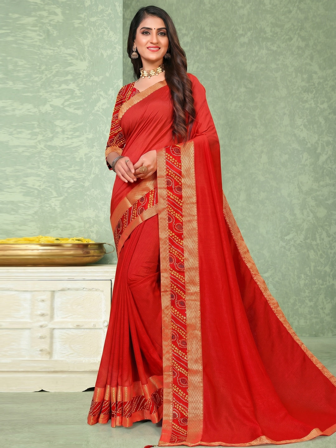 Red Festive Wear Solid Vichitra Silk Saree - Image 1