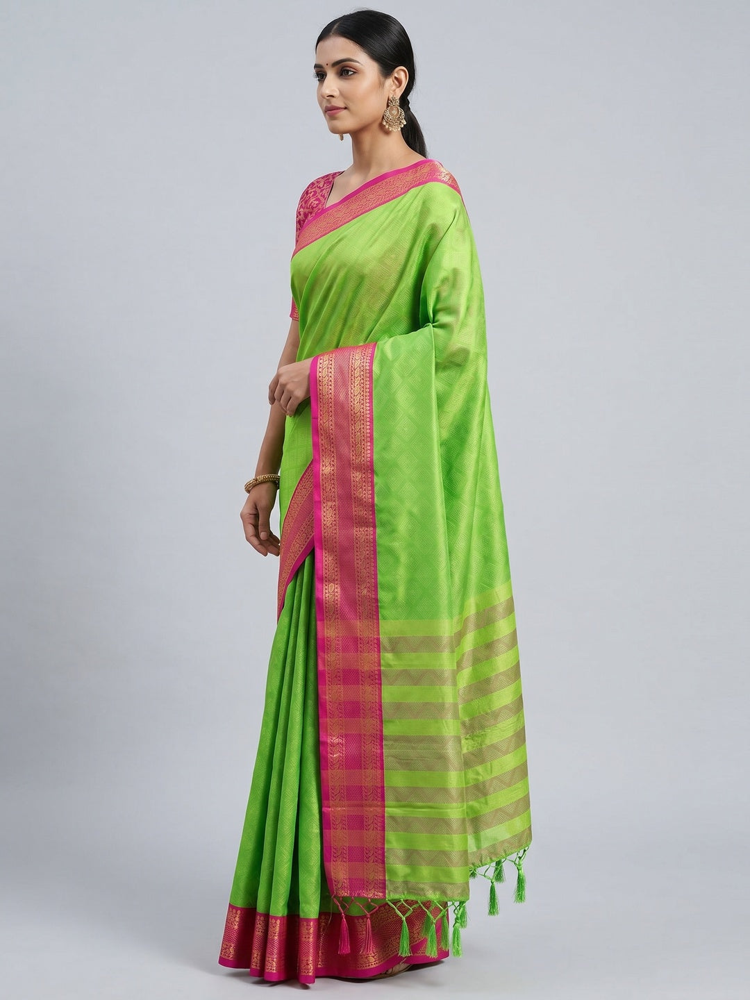 Green Printed Cotton Silk Saree - Image 3