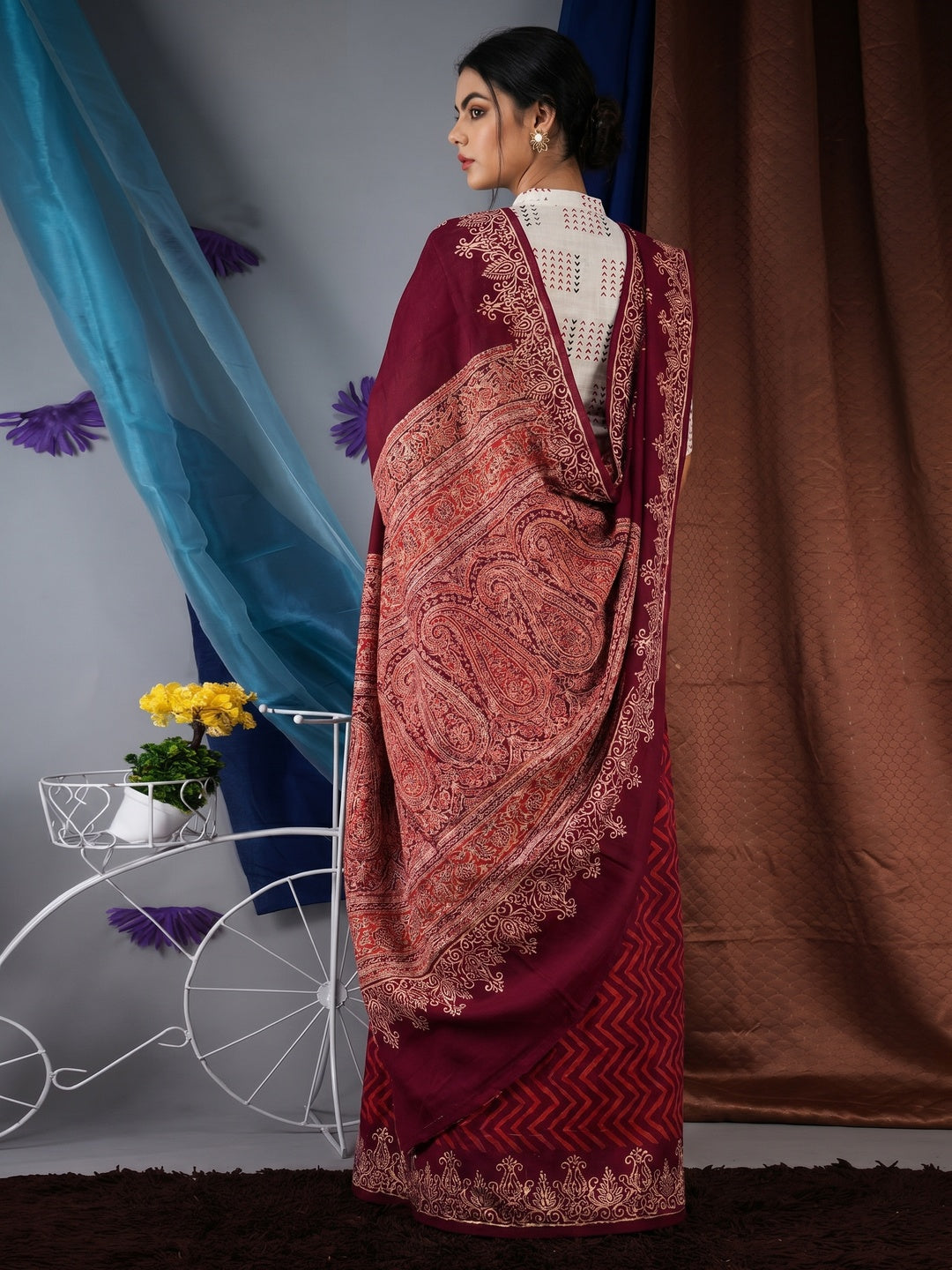 Maroon Striped Printed Linen Saree - Image 2