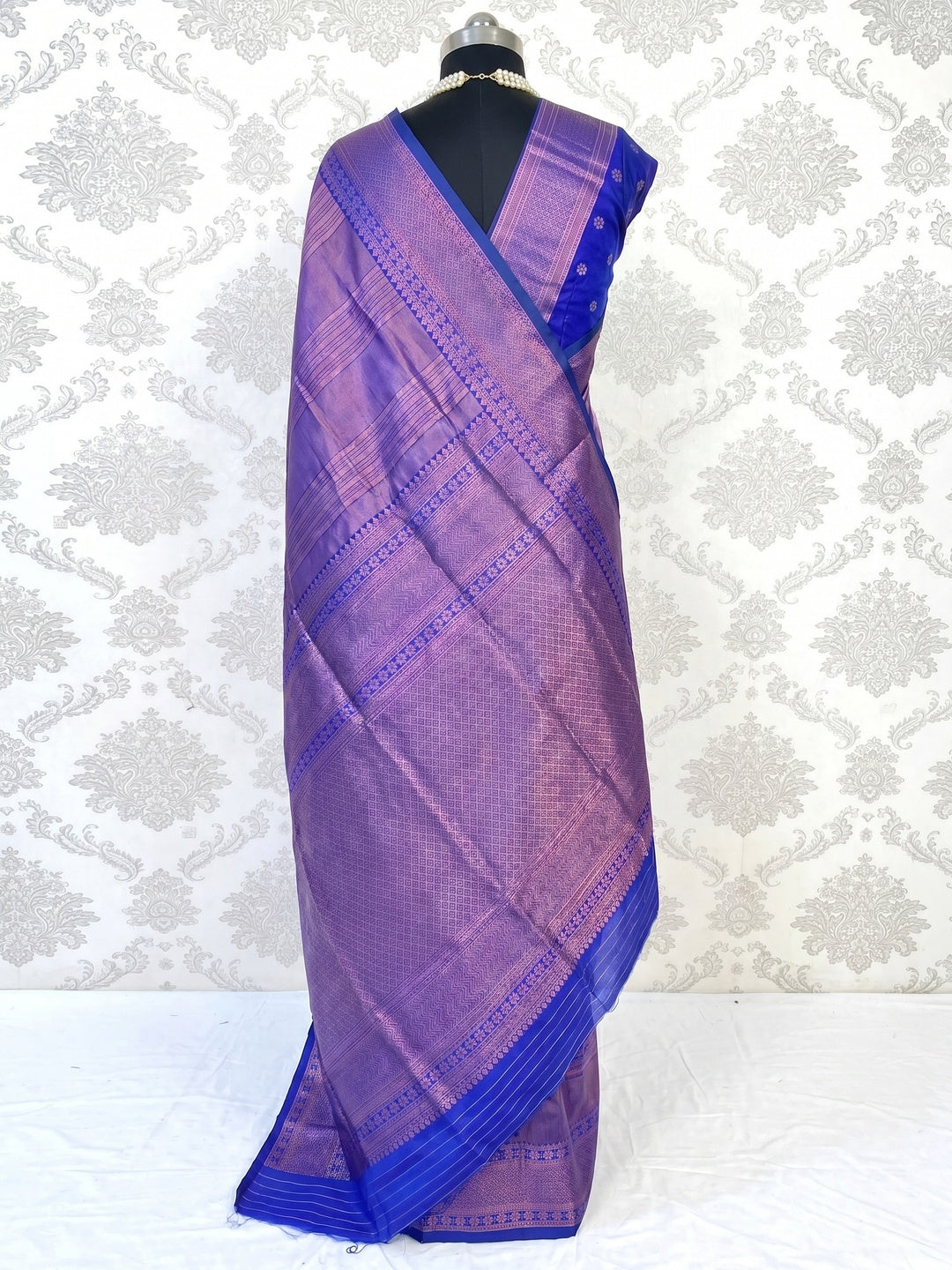 Violet Woven Banarasi Silk Saree - Image 3