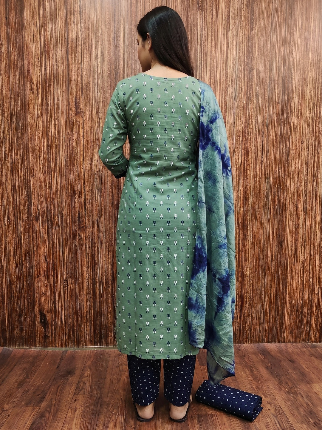 Green Floral Printed Cotton Blend Dress Material - Image 3