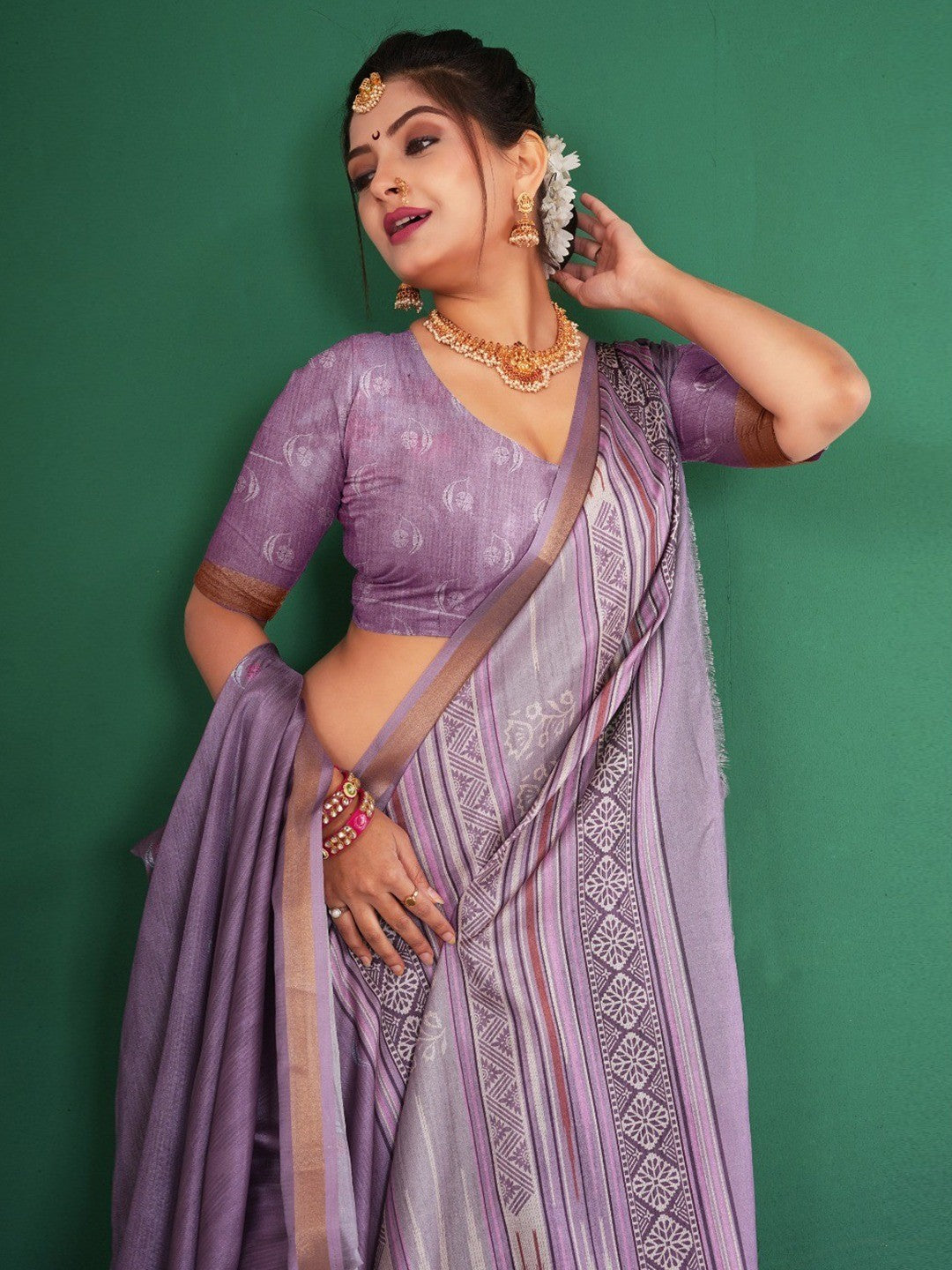 Elegant Lavender Floral Digital Print Dola Silk Saree With Rich Zari Weaving Border Work - Image 3