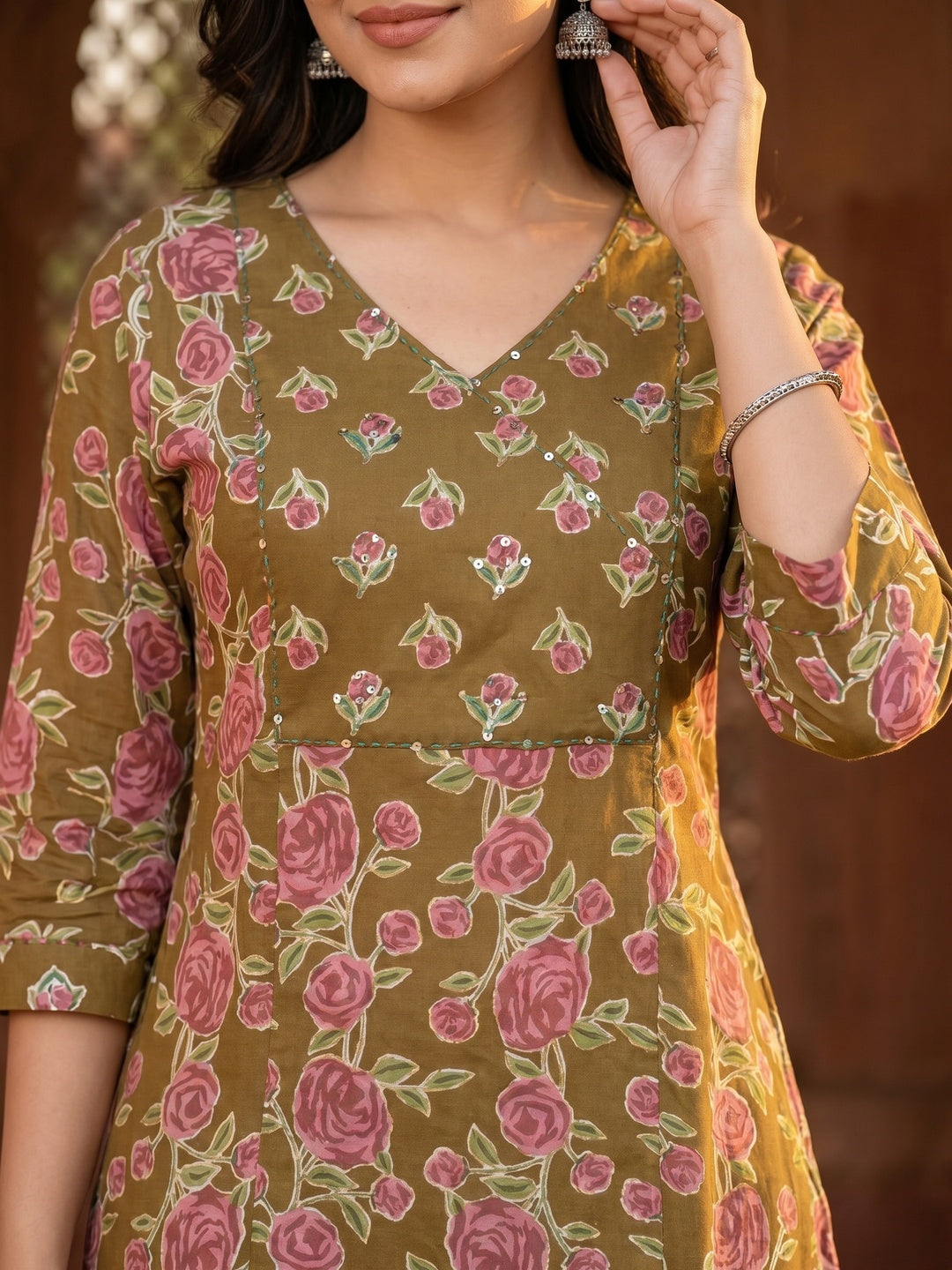 Elegant Floral Printed Pure Cotton Mehandi Green Kurta Set - Image 2