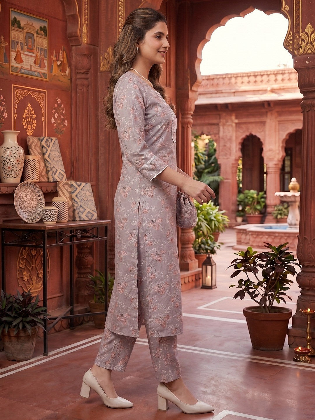 Lavender Floral Printed Pure Cotton Straight Cut Kurta Set - Image 4