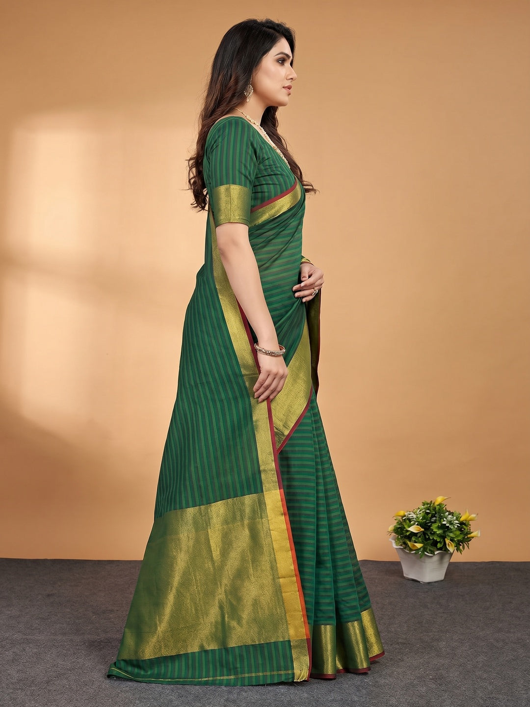 Bottle Green Woven Cotton Silk Saree - Image 3