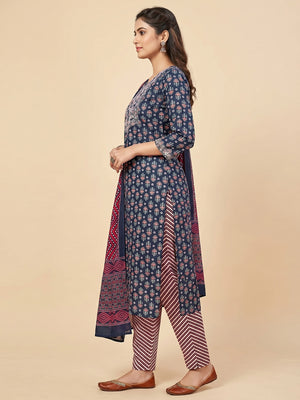 Mayank Fashion Blue Floral Printed Pure Cotton Salwar Suit Set - Image 2