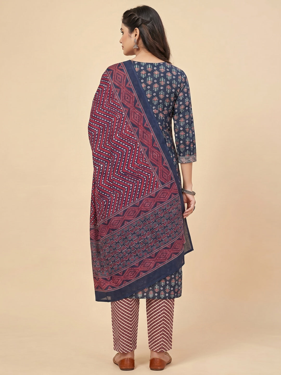 Mayank Fashion Blue Floral Printed Pure Cotton Salwar Suit Set - Image 3