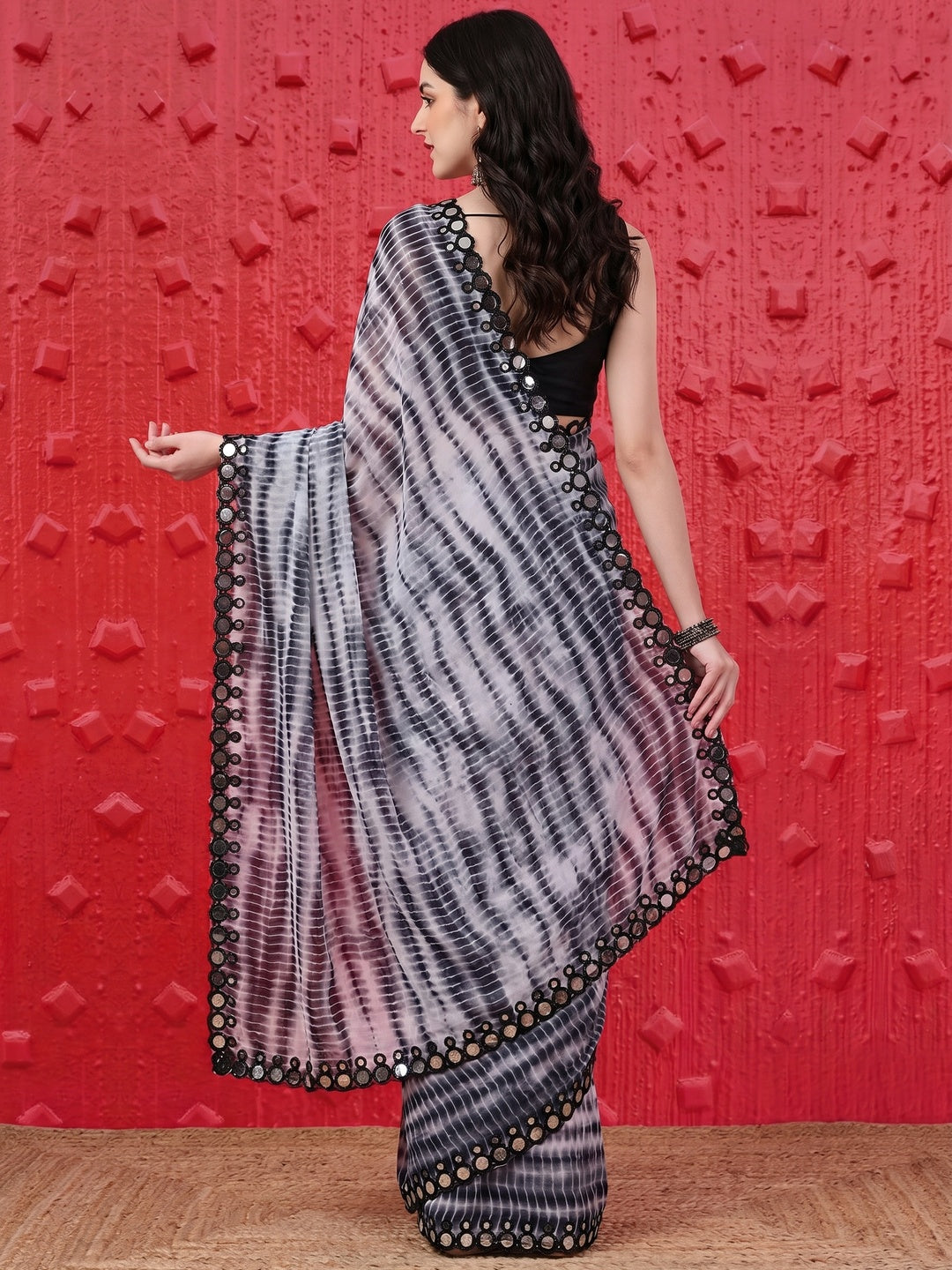 HELFAB-SABURI-BLACK product image