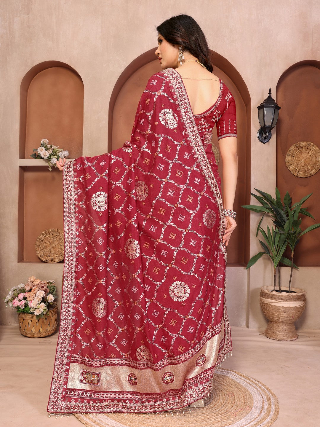 Peachmode Maroon Vichitra Silk Bandhani Saree with Woven Border - Image 5