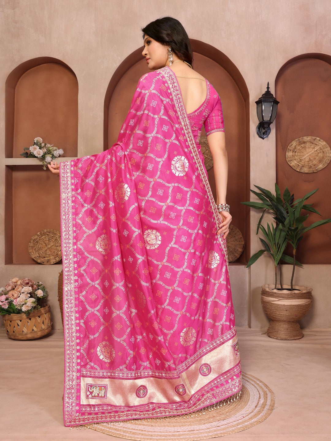 Peachmode Pink Vichitra Silk Bandhani Saree with Woven Border - Image 5
