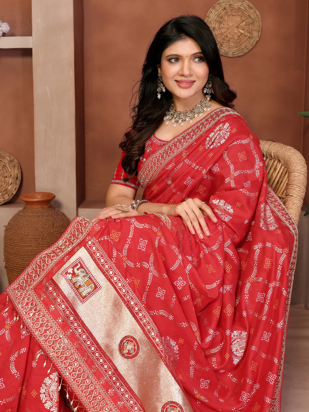 Peachmode Red Vichitra Silk Bandhani Saree with Woven Border - Image 2
