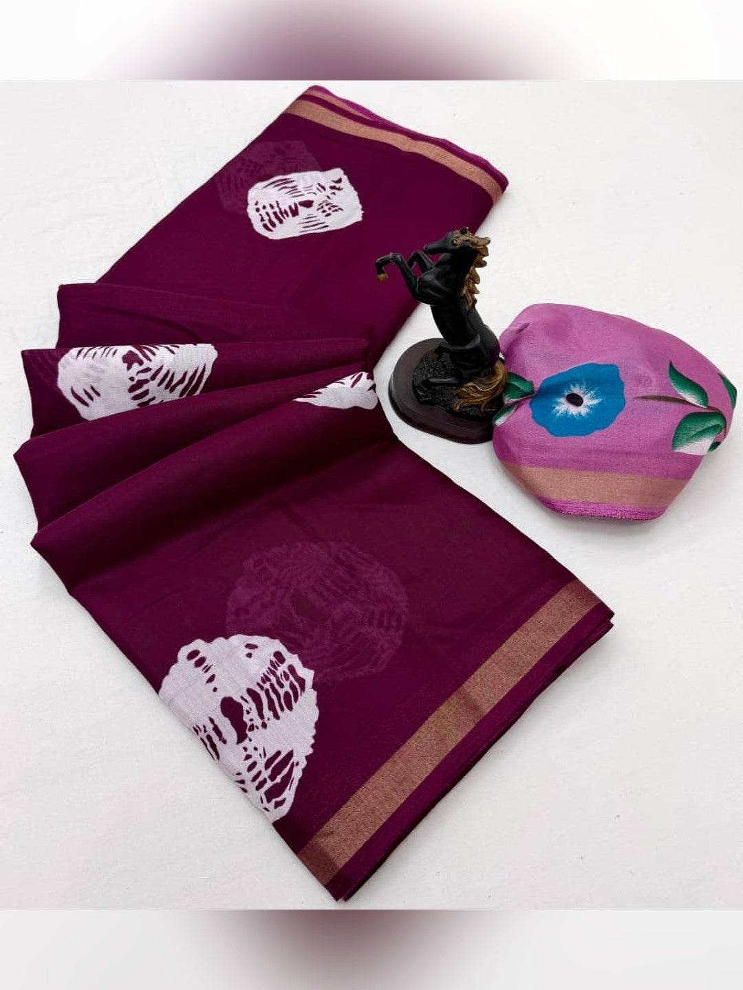 Peachmode Wine Mulmul Cotton Bandhani Print Saree - Image 3