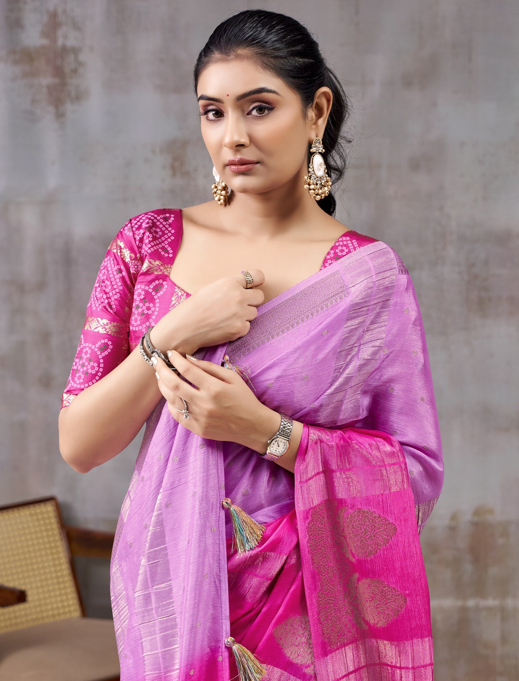 Peachmode Pink Chinnon Jacquard Saree - Image 4