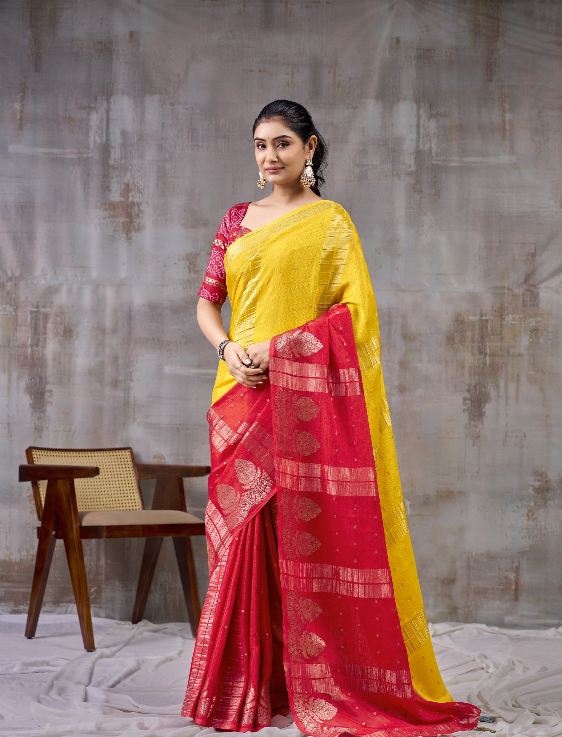 Peachmode Red Chinnon Jacquard Saree - Image 1