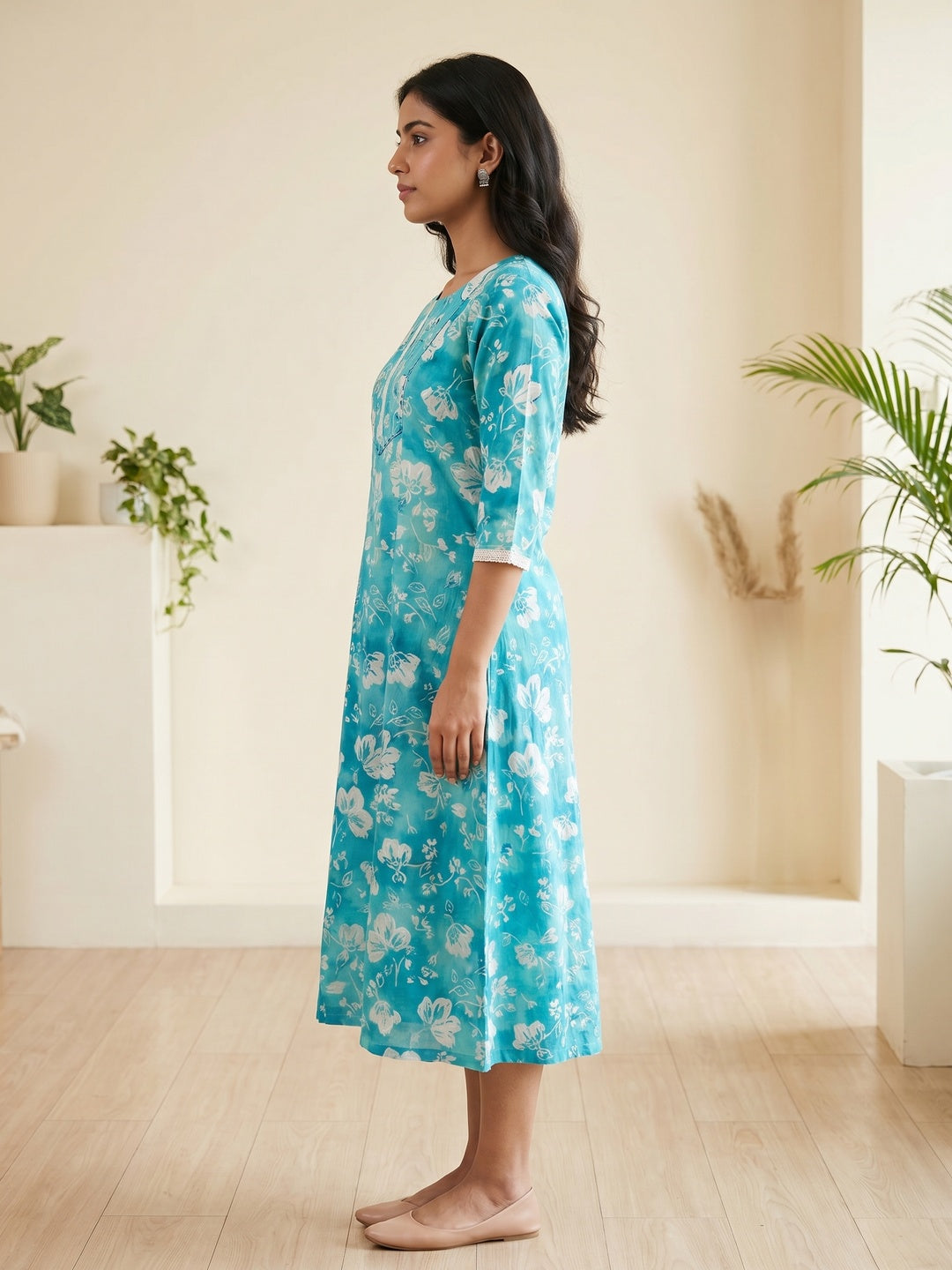 Blue Floral Printed Pure Cotton A-Line Kurti - Image 4