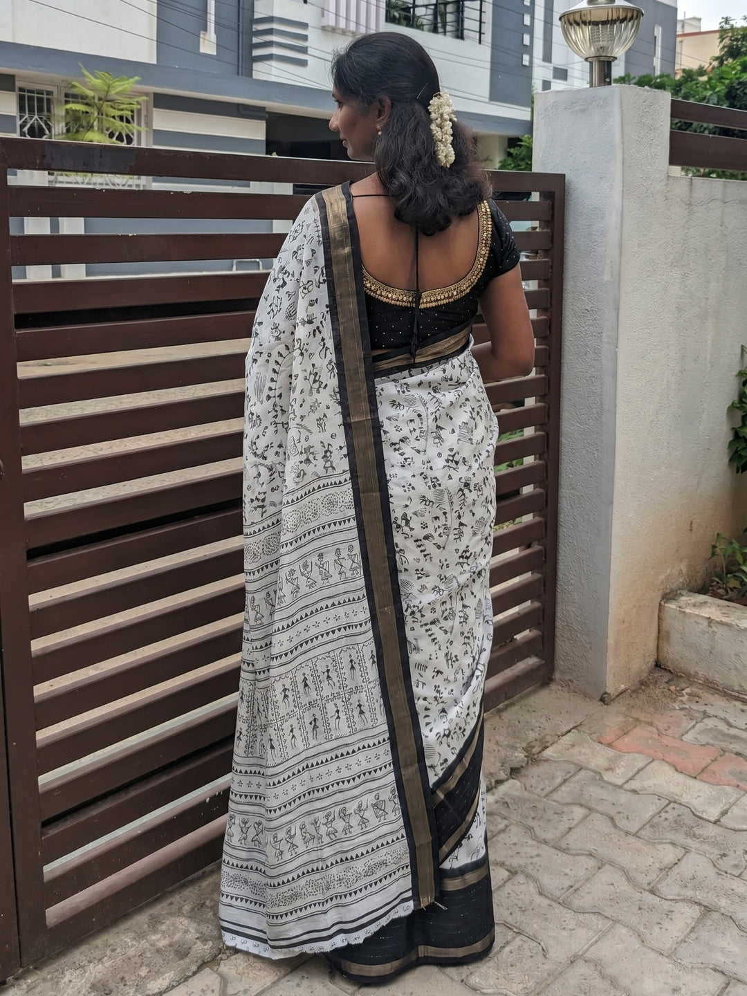 White Warli Printed Dola Silk Saree - Image 2