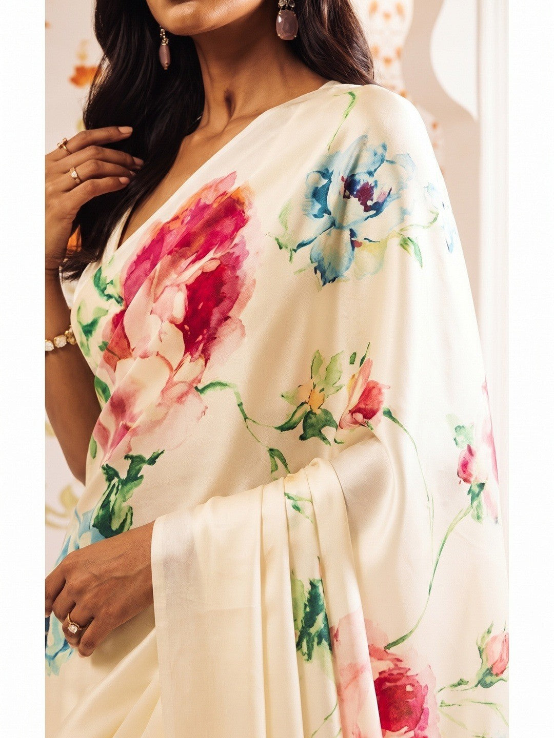 Elegant Cream Bloom Satin Saree With Floral Digital Print Work - Image 4