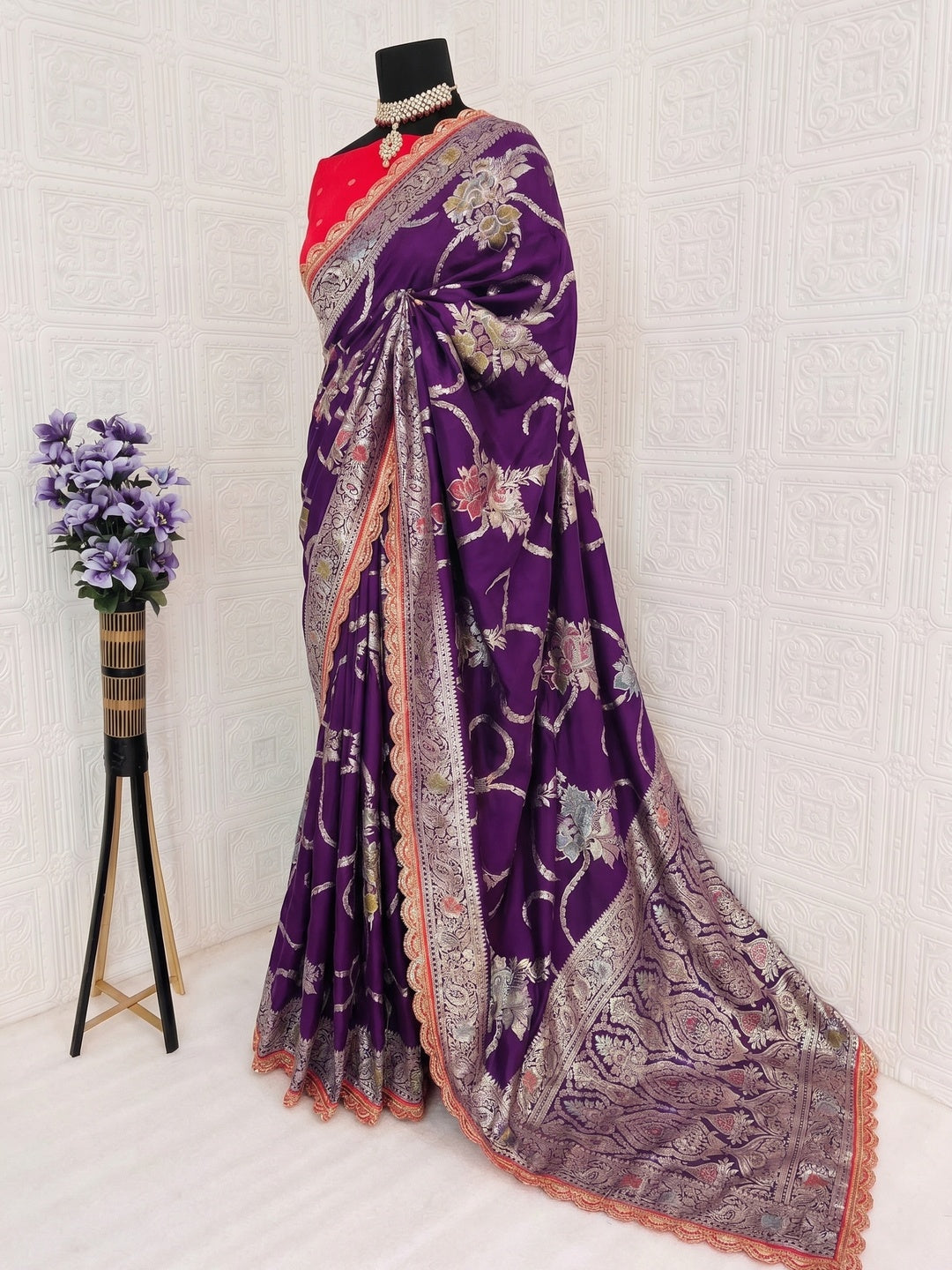 Purple Floral Woven Dola Silk Saree With Lace Border - Image 3