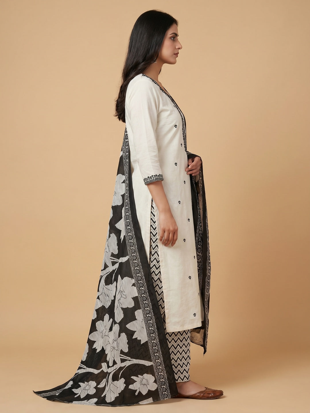 Off white Floral Embroidered Pure Cotton Dress Material - Image 3