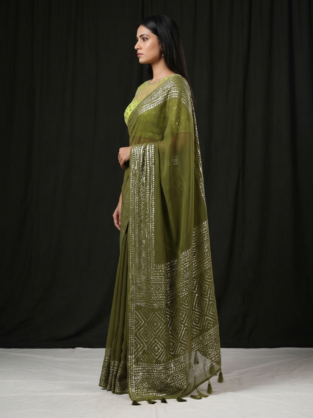 Mehendi Green Foil Printed Chiffon Saree - Image 3