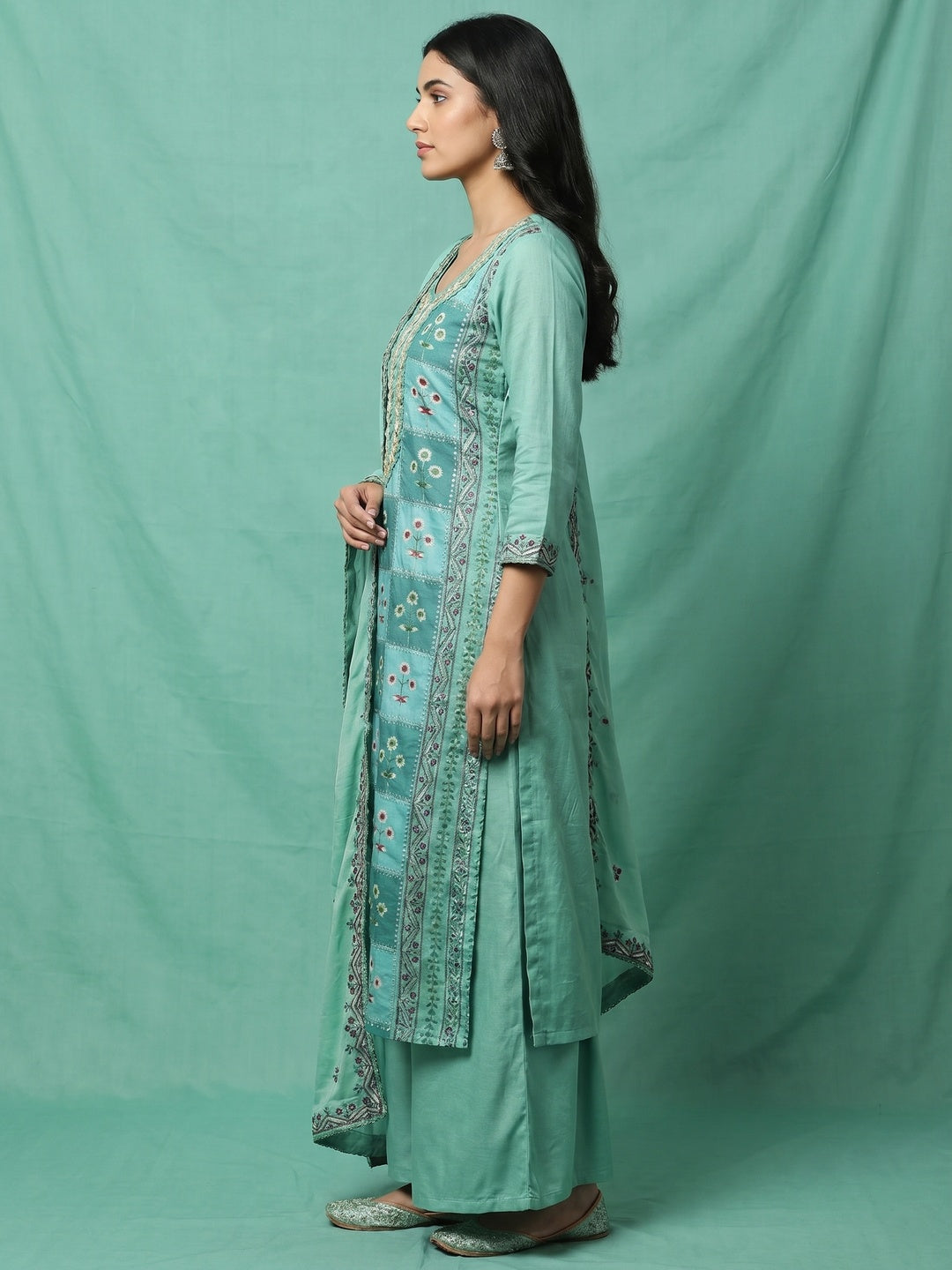 Turquoise Floral Hand Embroidered Muslin Dress Material - Image 3