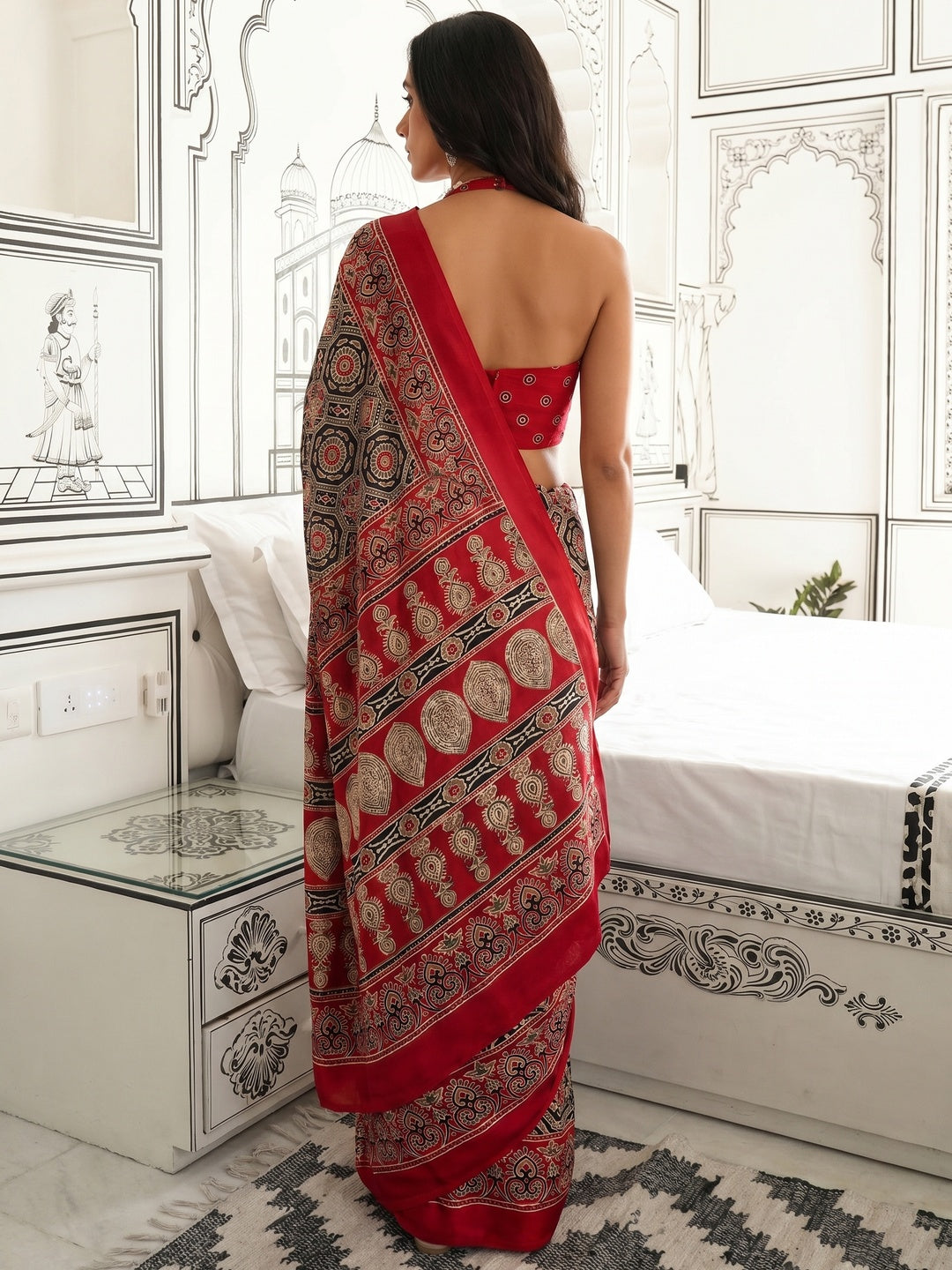 Black & Pink Printed Crepe Saree - Image 1