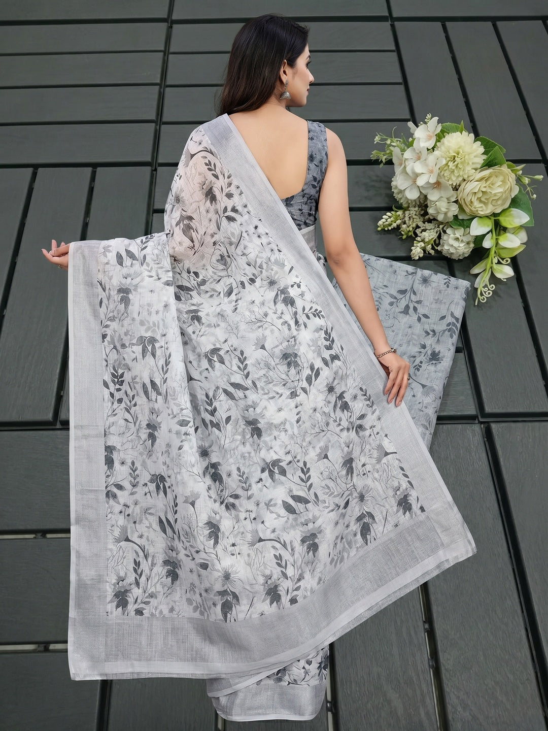 Light Grey Floral Digital Printed Linen Saree - Image 3