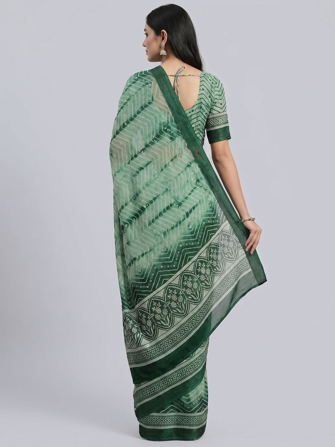 Green Shibori Foil Printed Chiffon Saree - Image 3