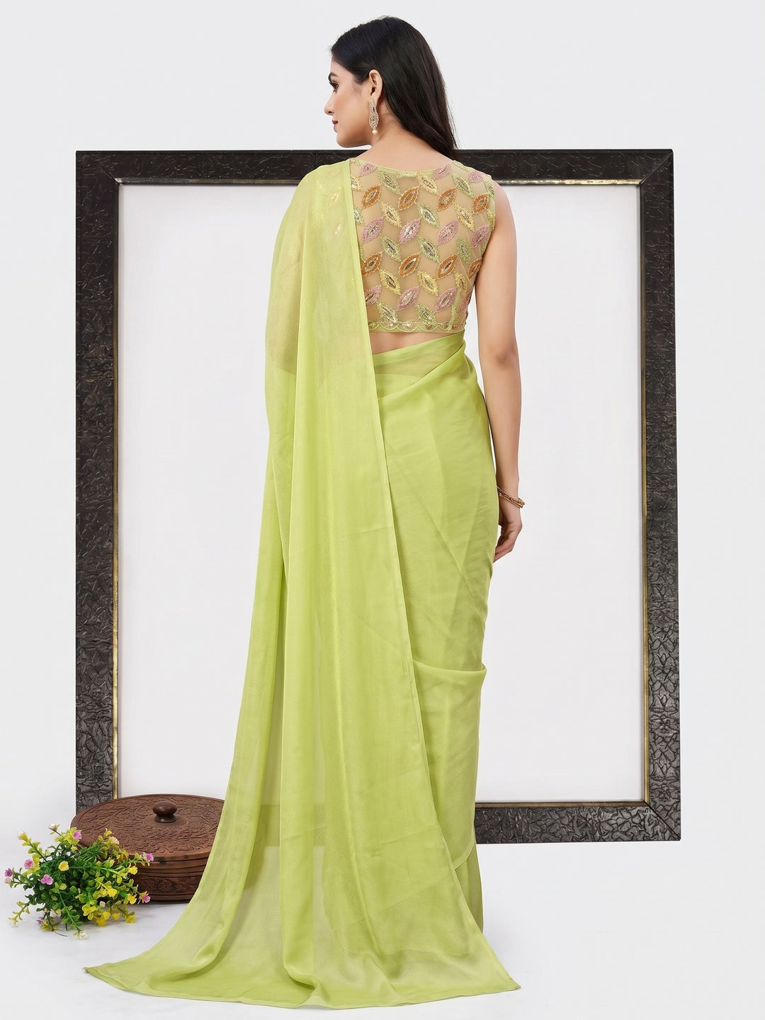 Green Solid Chiffon Saree - Image 3