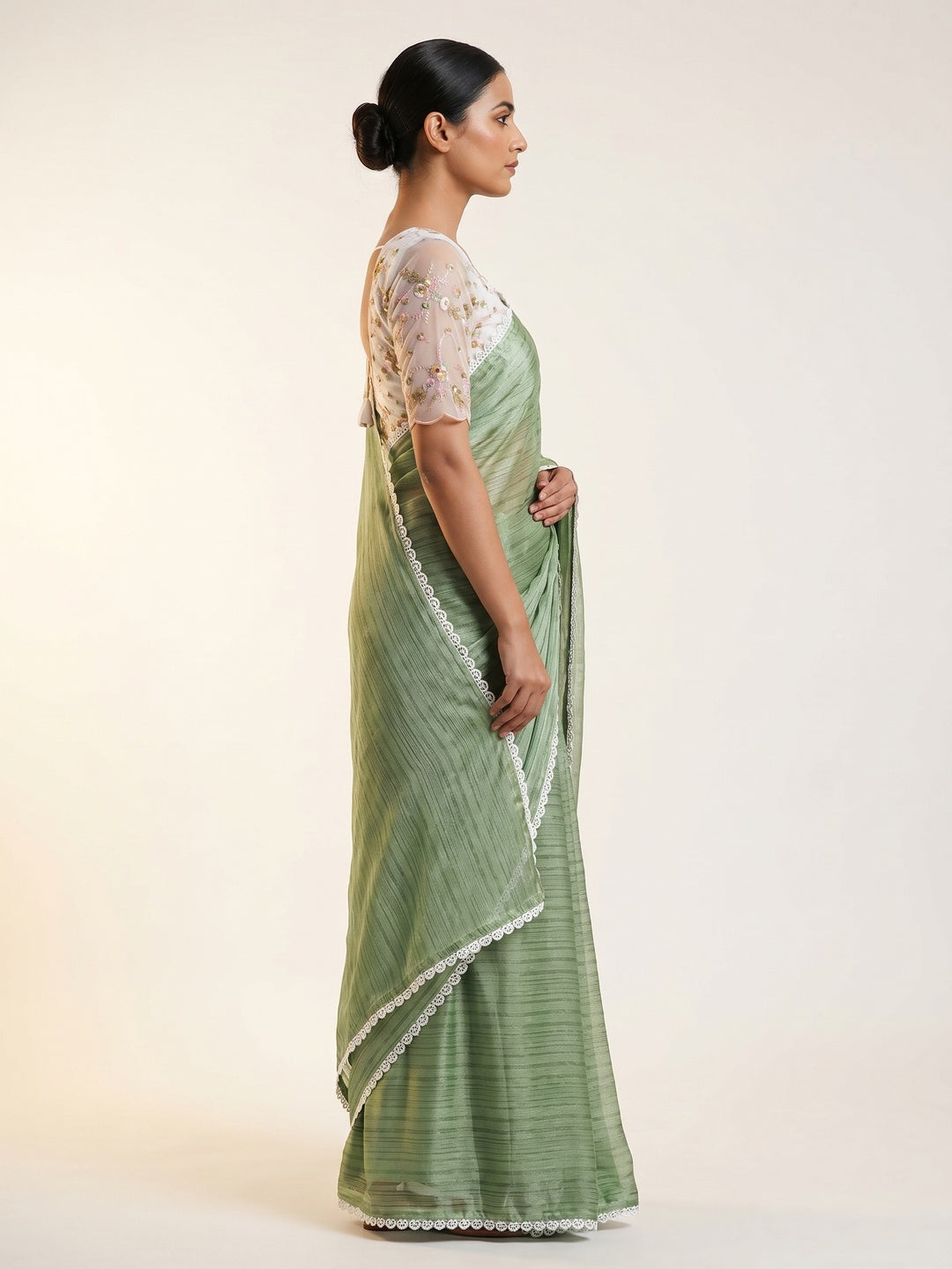 Green Solid Woven Chiffon Saree With Lace Border - Image 3