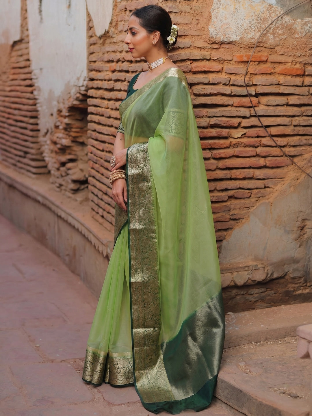 Green Solid Organza Saree With Zari Border - Image 1