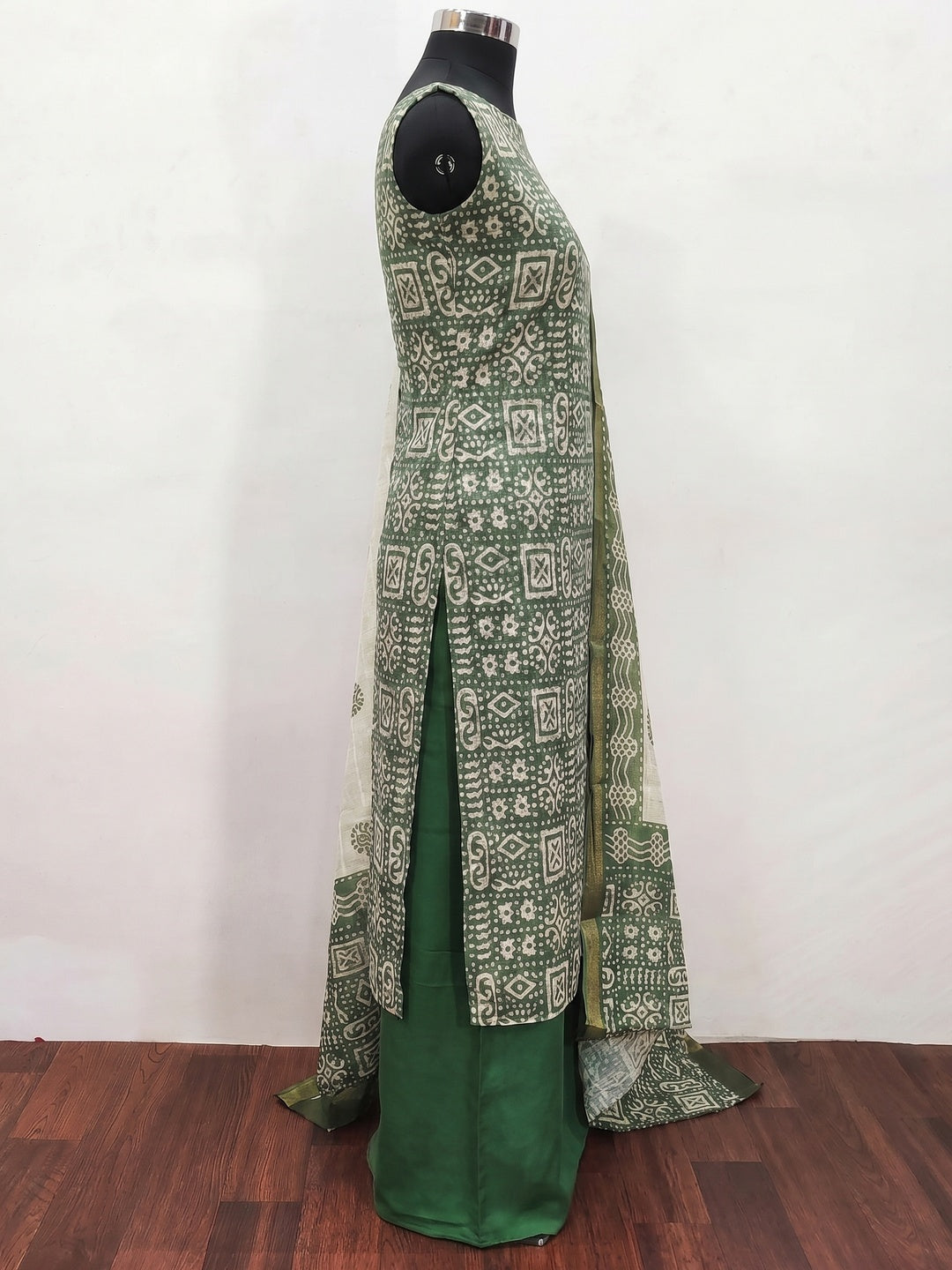 Green Printed Pure Cotton Dress Material - Image 3