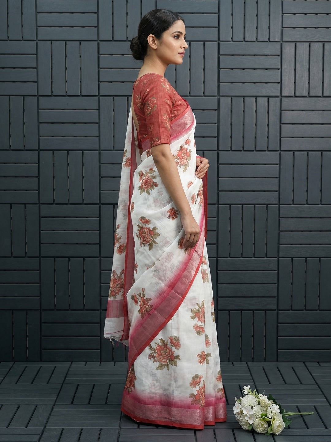 White & Red Floral Printed Linen Saree - Image 2