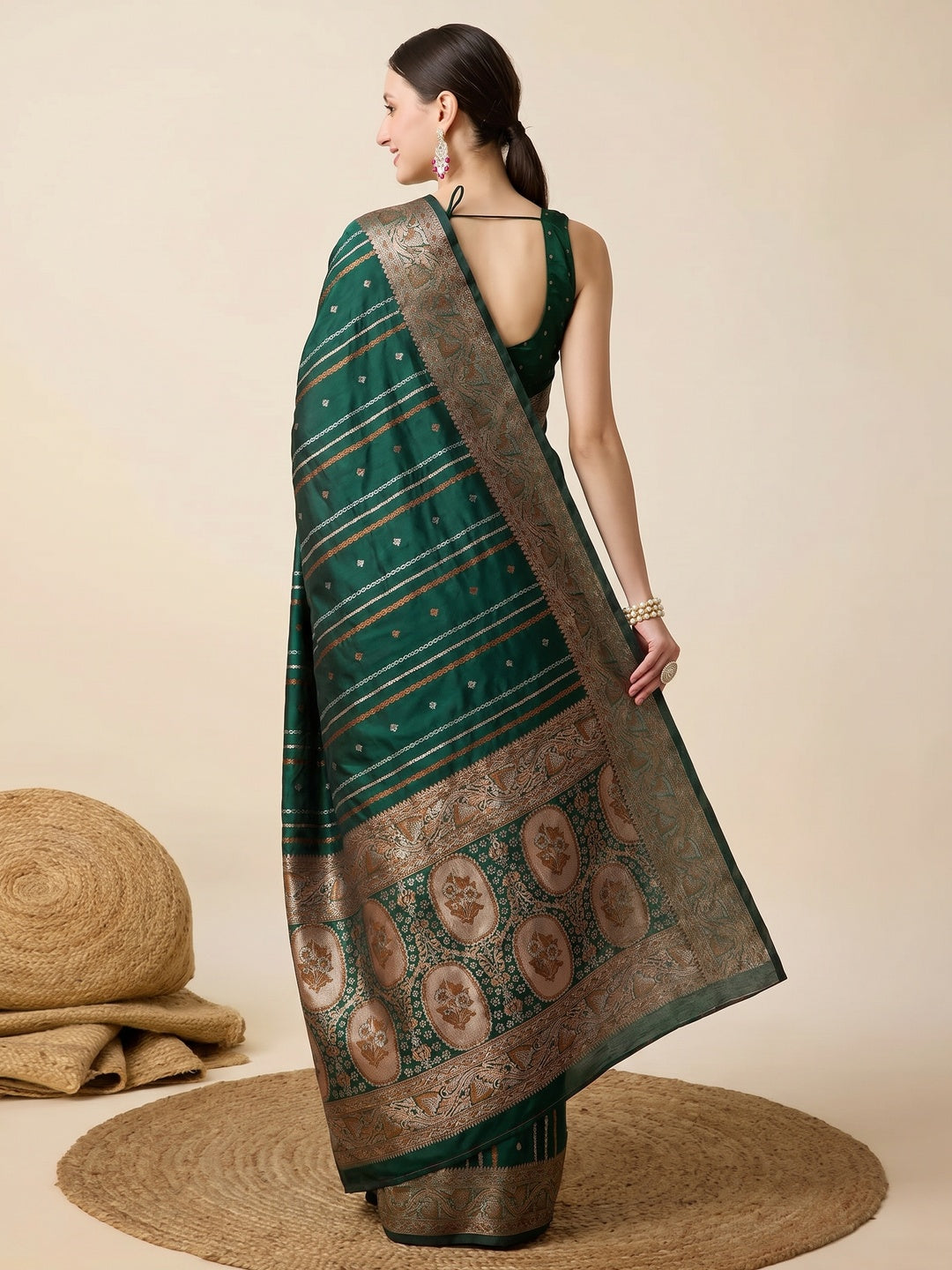 Green Floral Woven Pure Silk Saree - Image 3