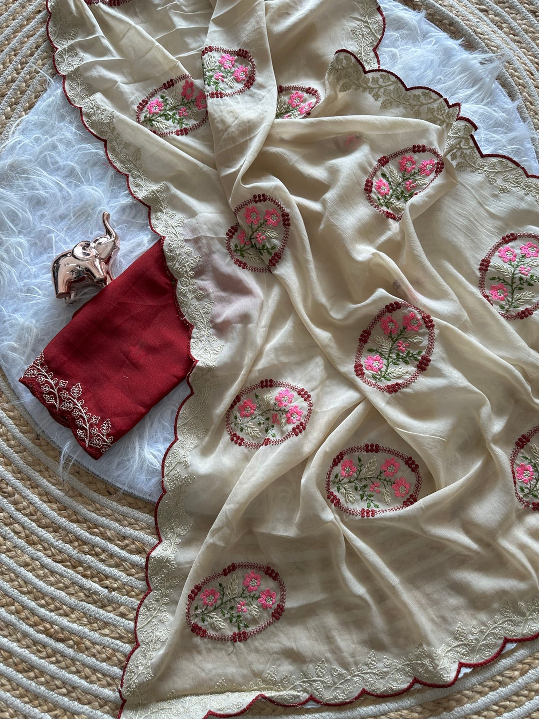 Peachmode Cream Star Georgette Saree with Embroidery Butta Work - Image 5