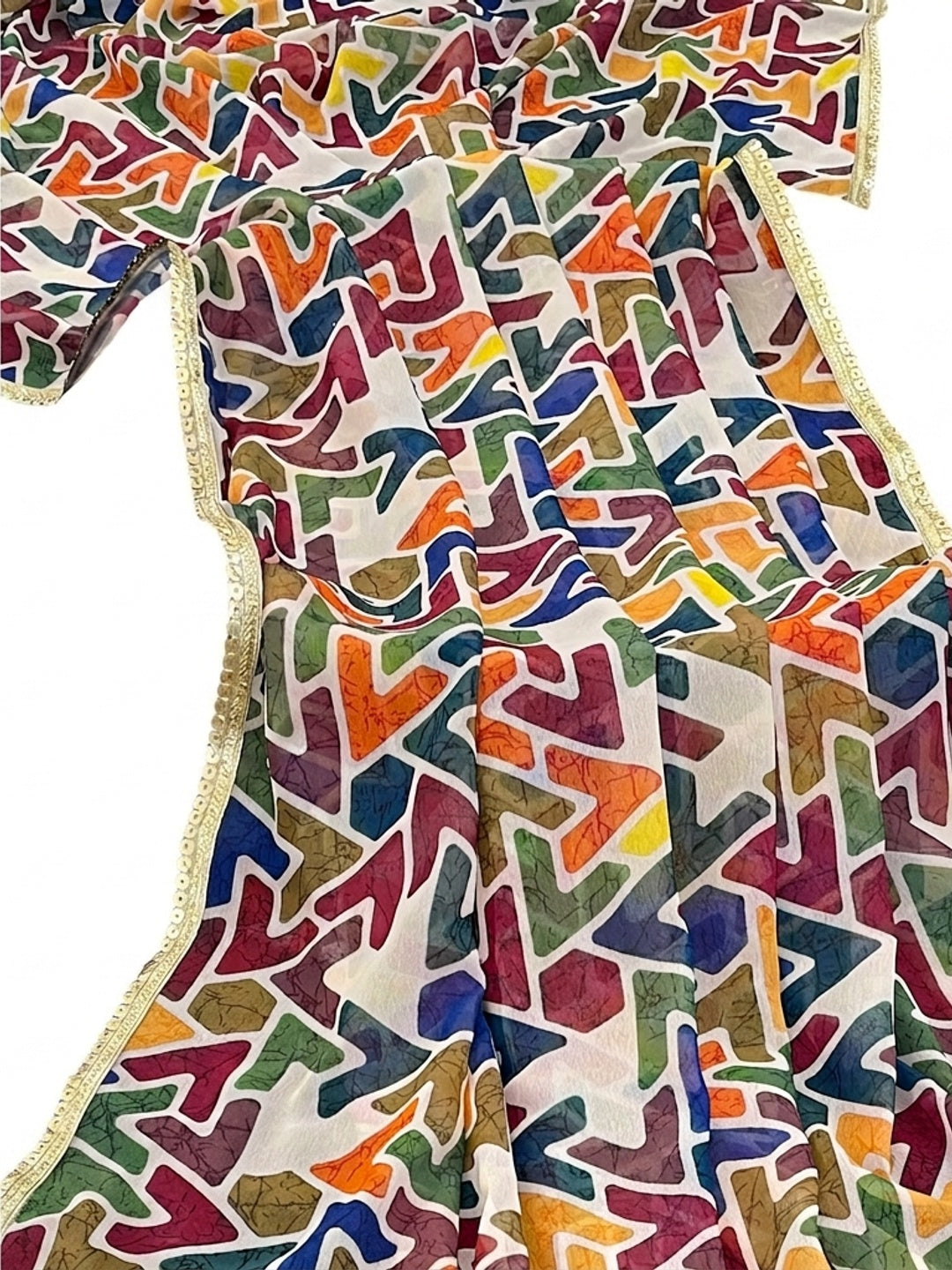 Multicolor Geometric Digital Printed Georgette Saree With Fancy Lace Border - Image 4