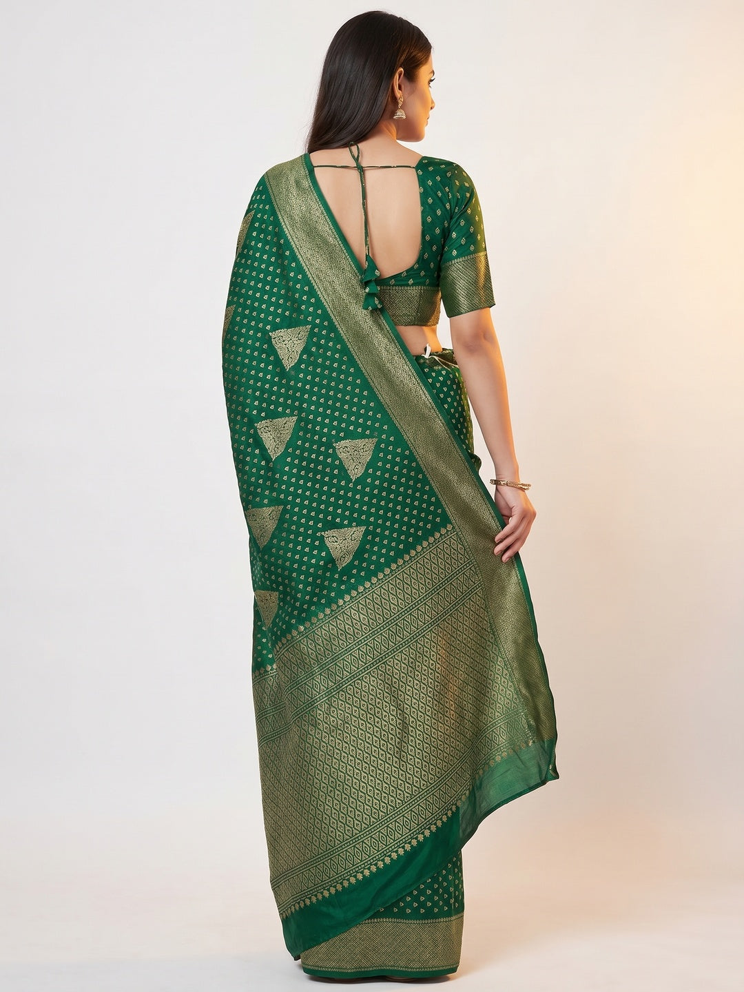 Green Geometric Printed Dola Silk Saree With Zari Border - Image 3