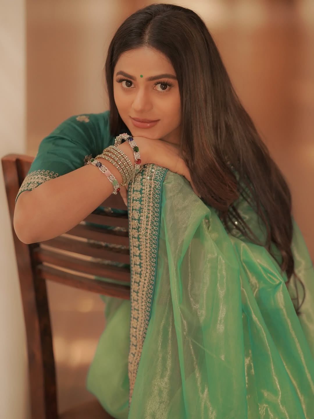 Peachmode Green Twill Net Saree with Sequins Embroidery - Image 6