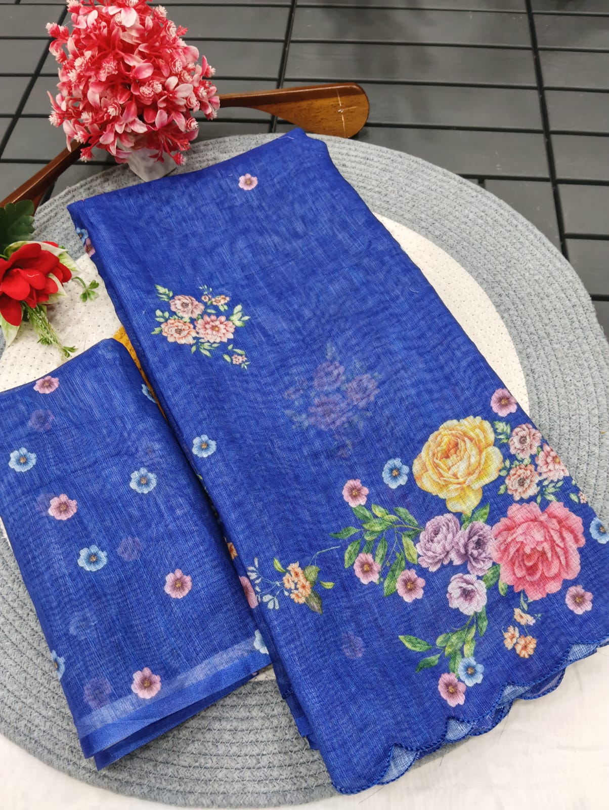 Peachmode Blue Linen Floral Print Saree with Cut Work Border - Image 3