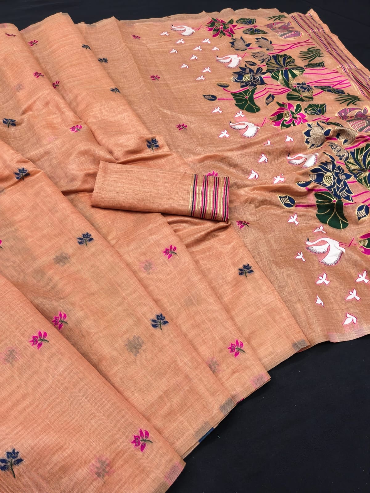 Peachmode Peach Linen Jamdani Saree for Traditional Wear - Image 3