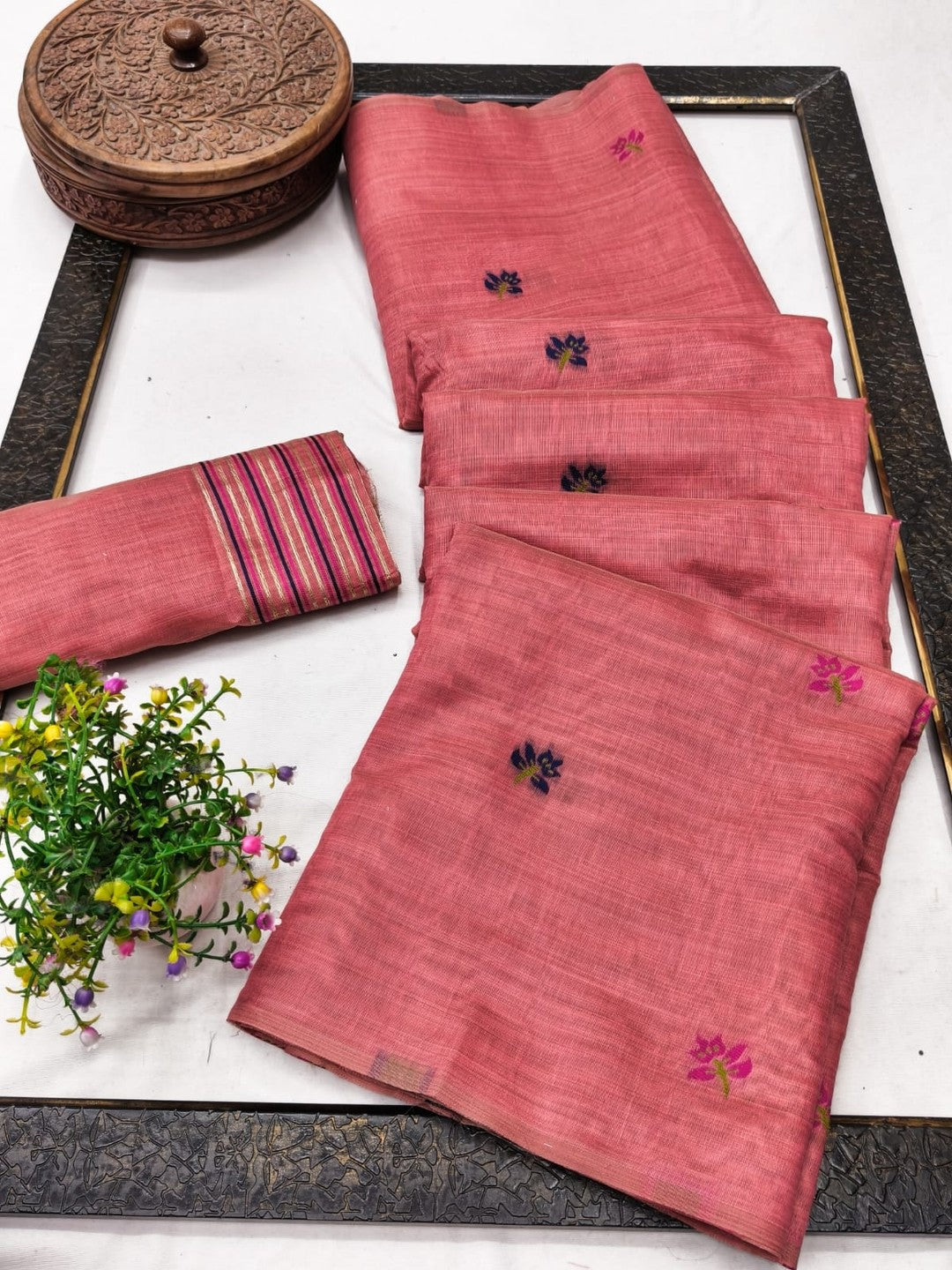 Peachmode Pink Linen Jamdani Saree for Traditional Wear - Image 2