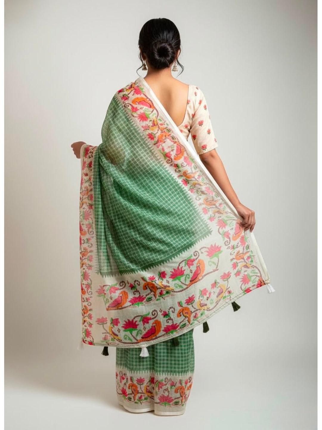 Peachmode Green Soft Linen Saree with checks floral border - Image 3