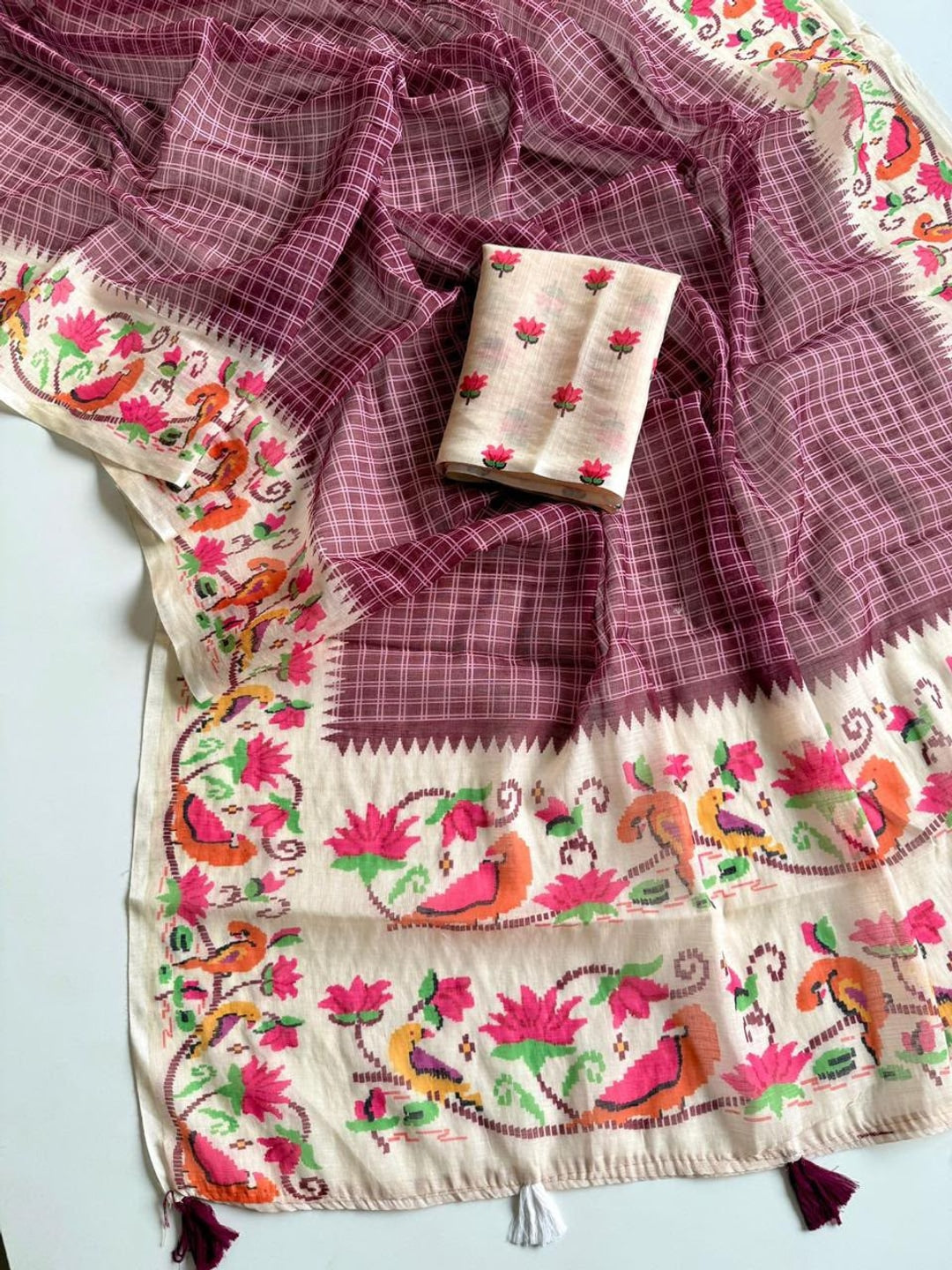 Peachmode Wine Soft Linen Saree with checks floral border - Image 2