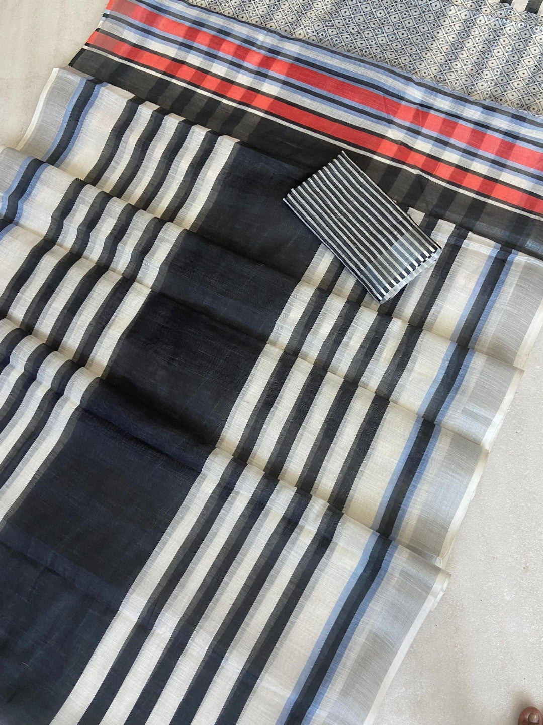 Peachmode Black Linen Striped Saree - Image 3