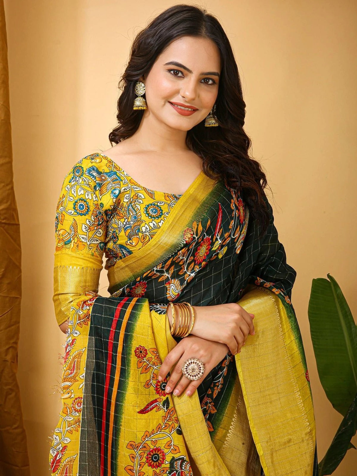 Peachmode Black Dola Silk Floral Checks Saree - Image 3