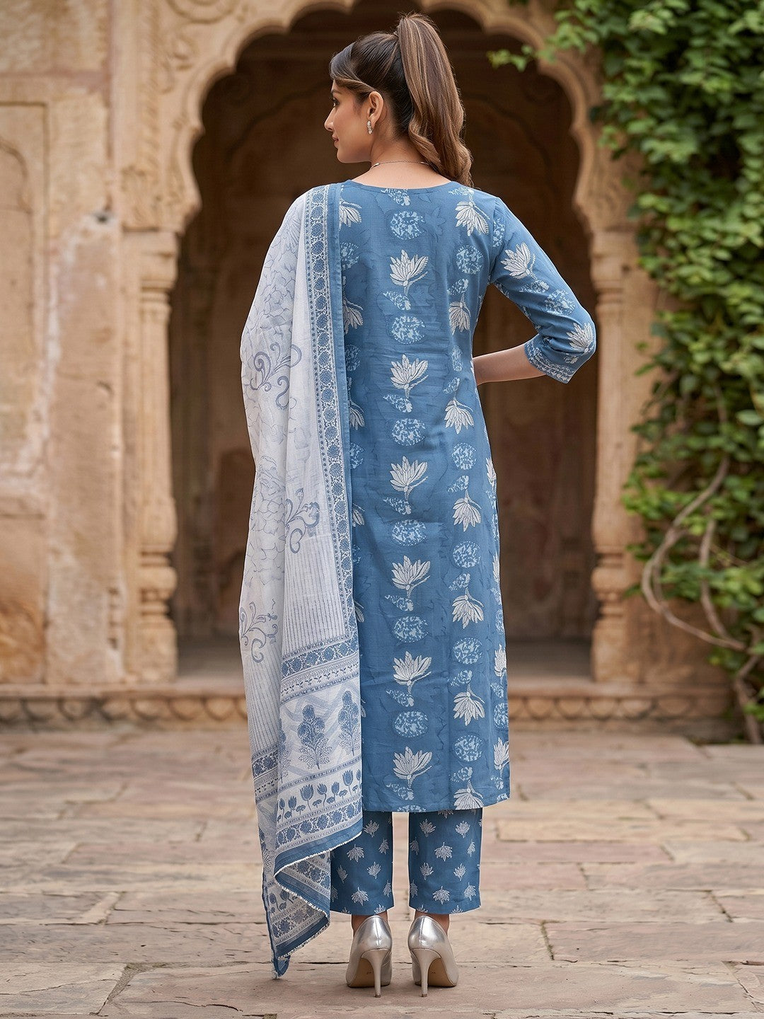 Teal Blue Pure Cotton Floral Printed Salwar Suit Set - Image 3