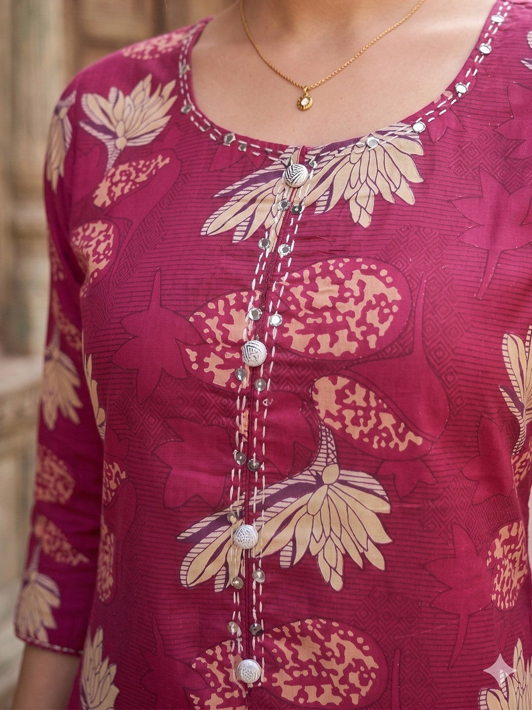 Pink Pure Cotton Floral Printed Salwar Suit Set - Image 2